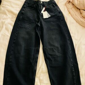 Urban Outfitters BDG Brand New with Tags 26W Logan Boyfriend High Rise Jeans